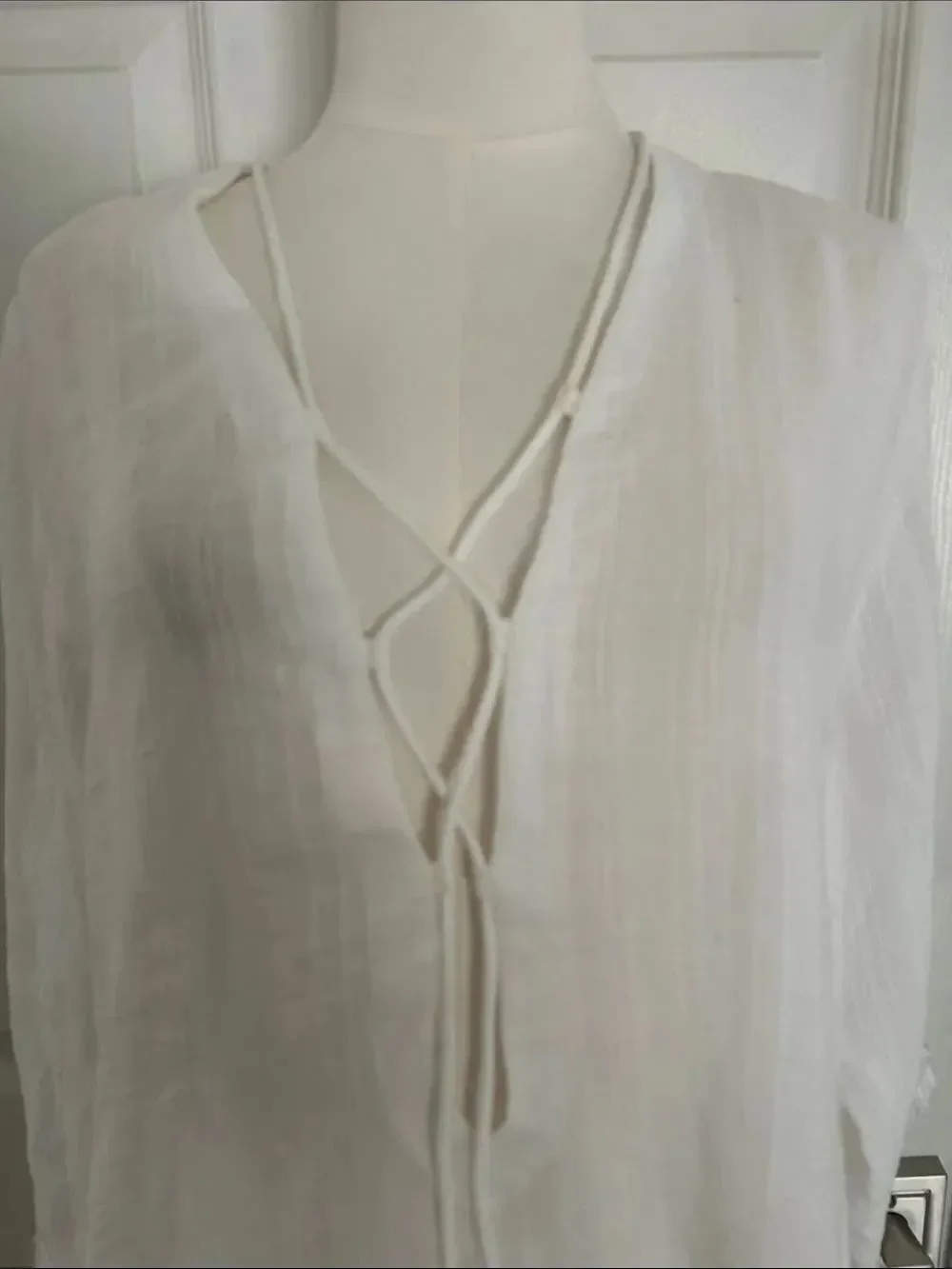 Robin Piccone NATALIE TUNIC, Color ECRU. Size Small, NWOT Display